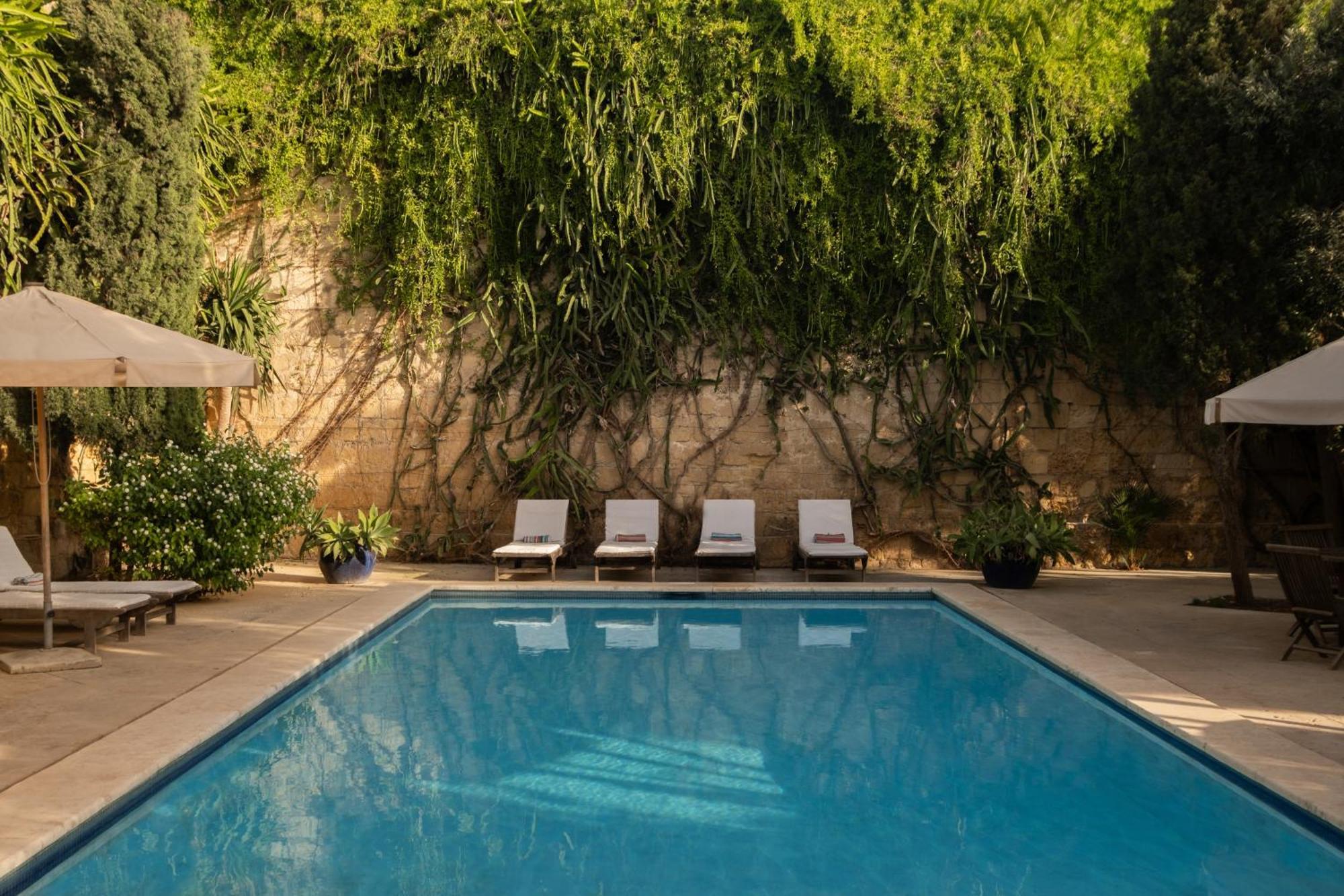 Casa San Rocco - Luxurious Grand 18Th C. Palace With Gardens & Pool Ghaxaq Exterior photo